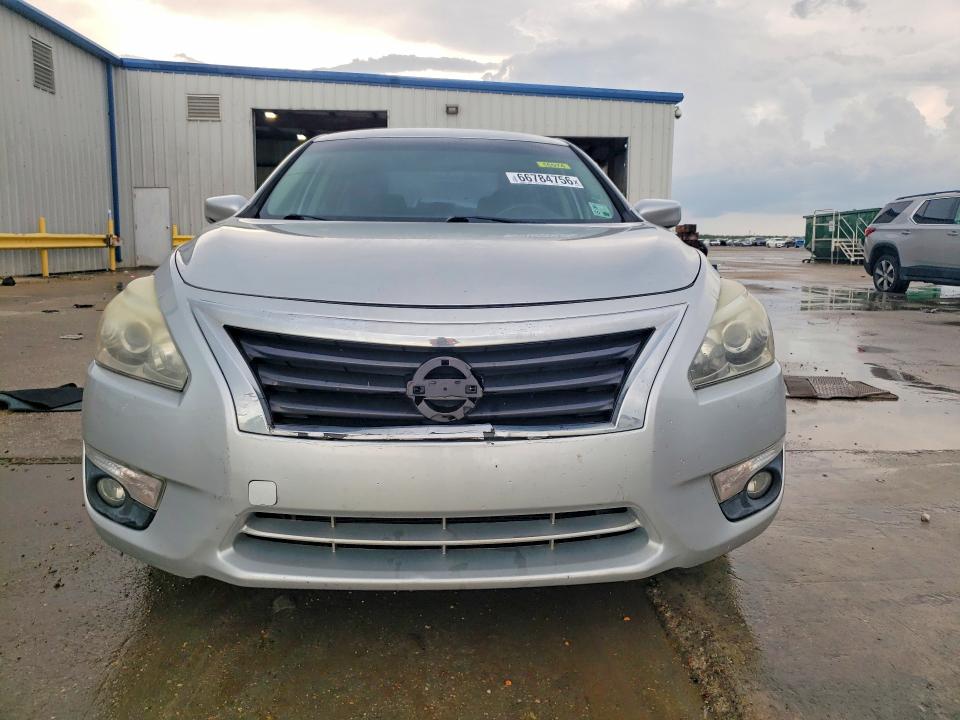 Photo 5 from auction – 2015 NISSAN ALTIMA with VIN 1N4AL3AP4FC266059