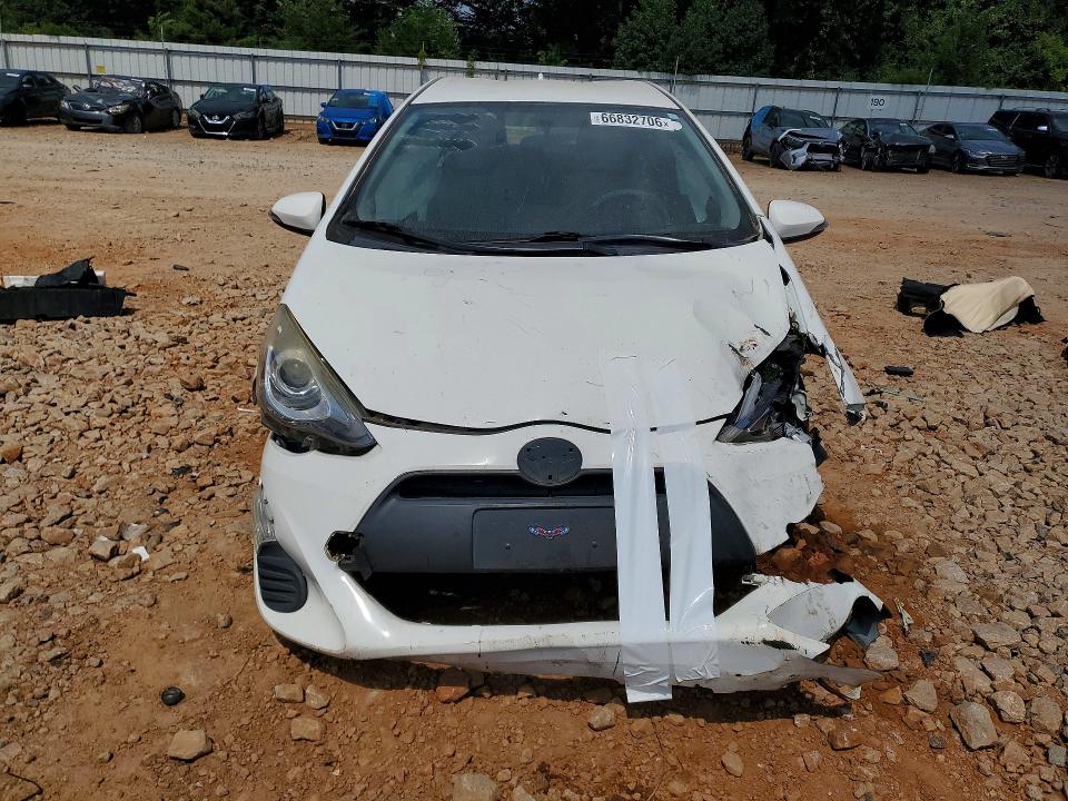 Photo 5 from auction – 2016 TOYOTA PRIUS C with VIN JTDKDTB39G1122284