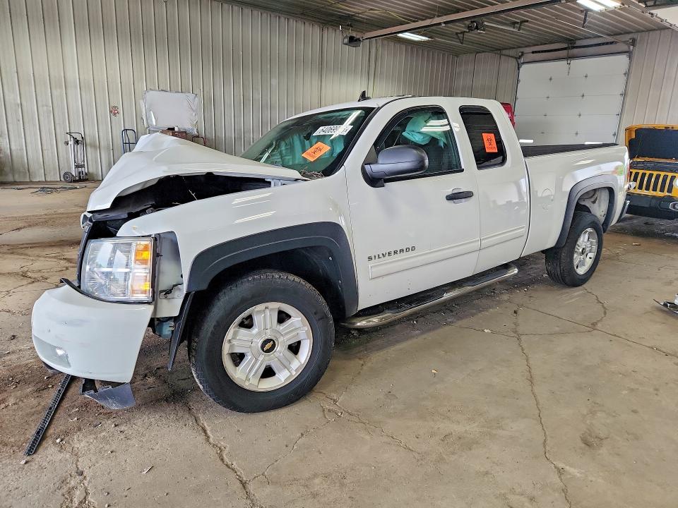 2011 CHEVROLET SILVERADO - Търг №64069996
