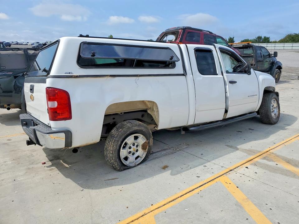 Photo 3 from auction – 2012 CHEVROLET SILVERADO with VIN 1GCRCSE07CZ228273