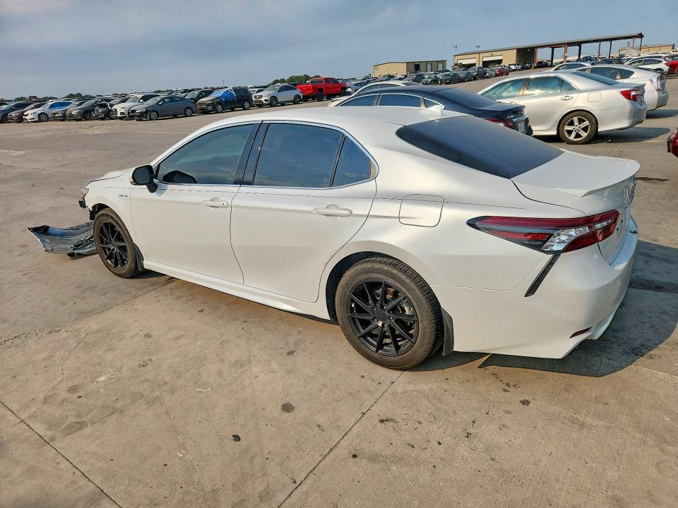 Photo 2 from auction – 2021 TOYOTA CAMRY with VIN 4T1K31AK2MU546976