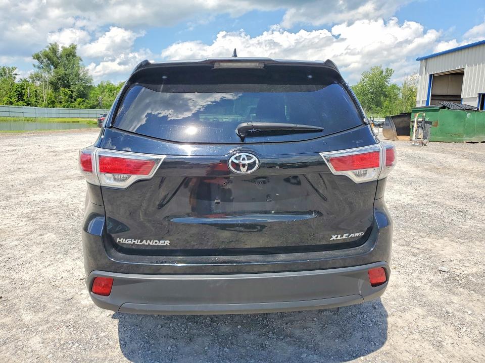 Photo 6 from auction – 2016 TOYOTA HIGHLANDER with VIN 5TDJKRFH2GS315504