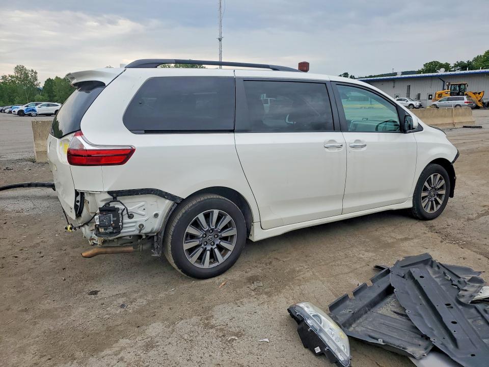 Photo 3 from auction – 2020 TOYOTA SIENNA with VIN 5TDDZ3DC6LS242077