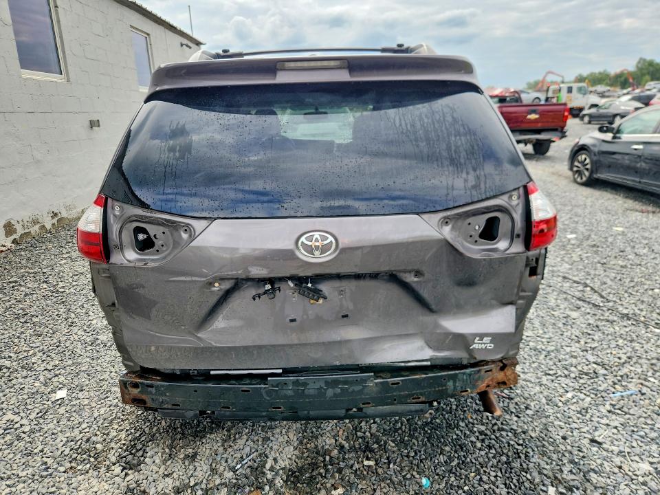 Photo 6 from auction – 2015 TOYOTA SIENNA with VIN 5TDJK3DC5FS109029
