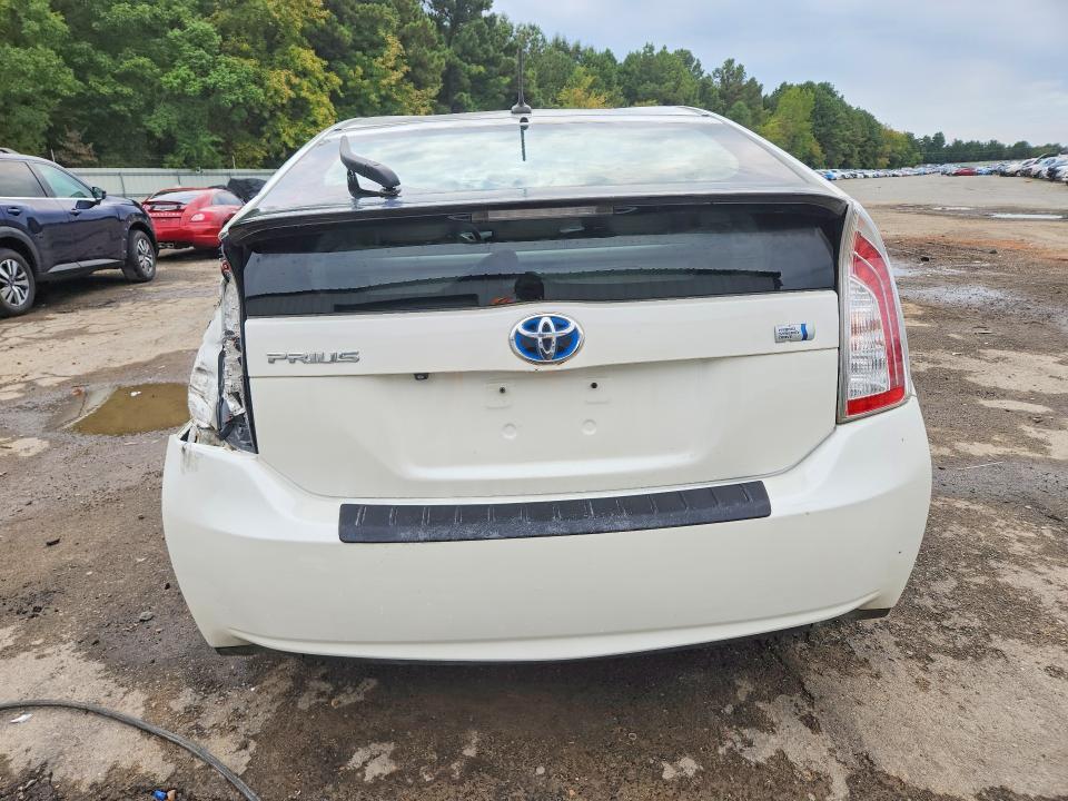 Photo 6 from auction – 2015 TOYOTA PRIUS with VIN JTDKN3DU3F1891901