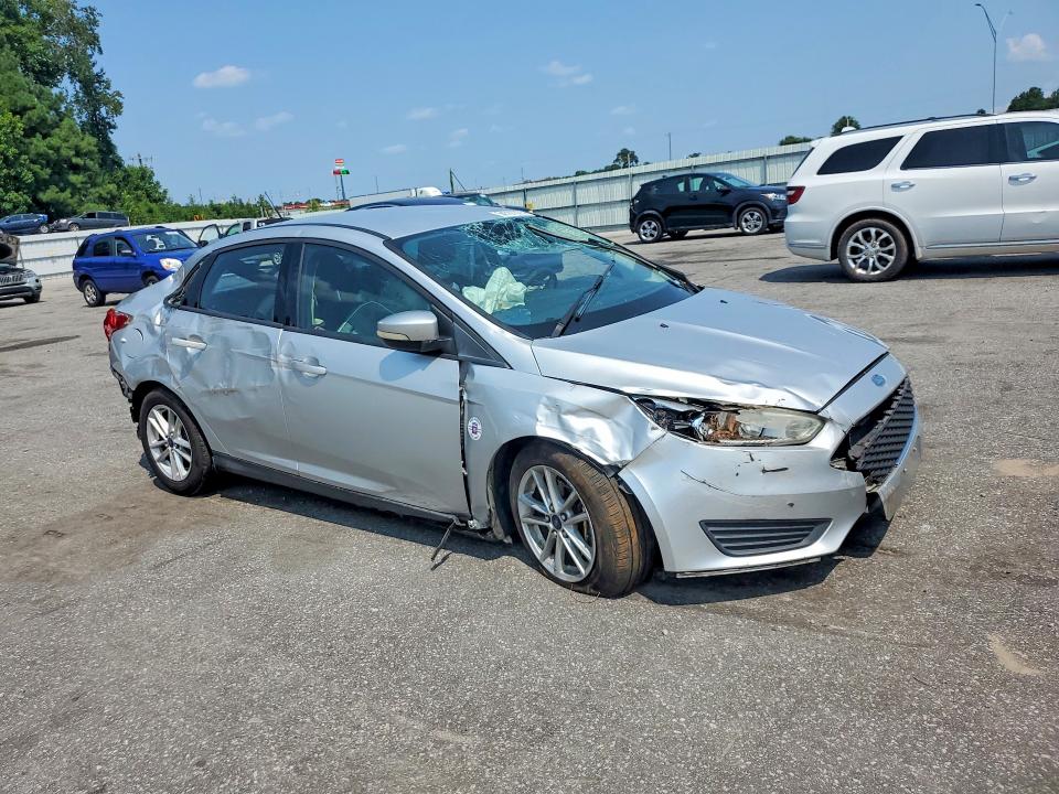 Photo 4 from auction – 2015 FORD FOCUS with VIN 1FADP3F29FL342891