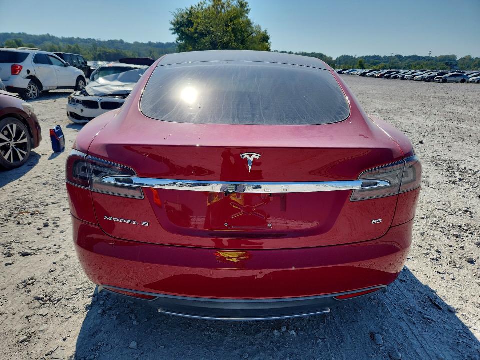 Photo 6 from auction – 2013 TESLA MODEL S with VIN 5YJSA1CN4DFP19553
