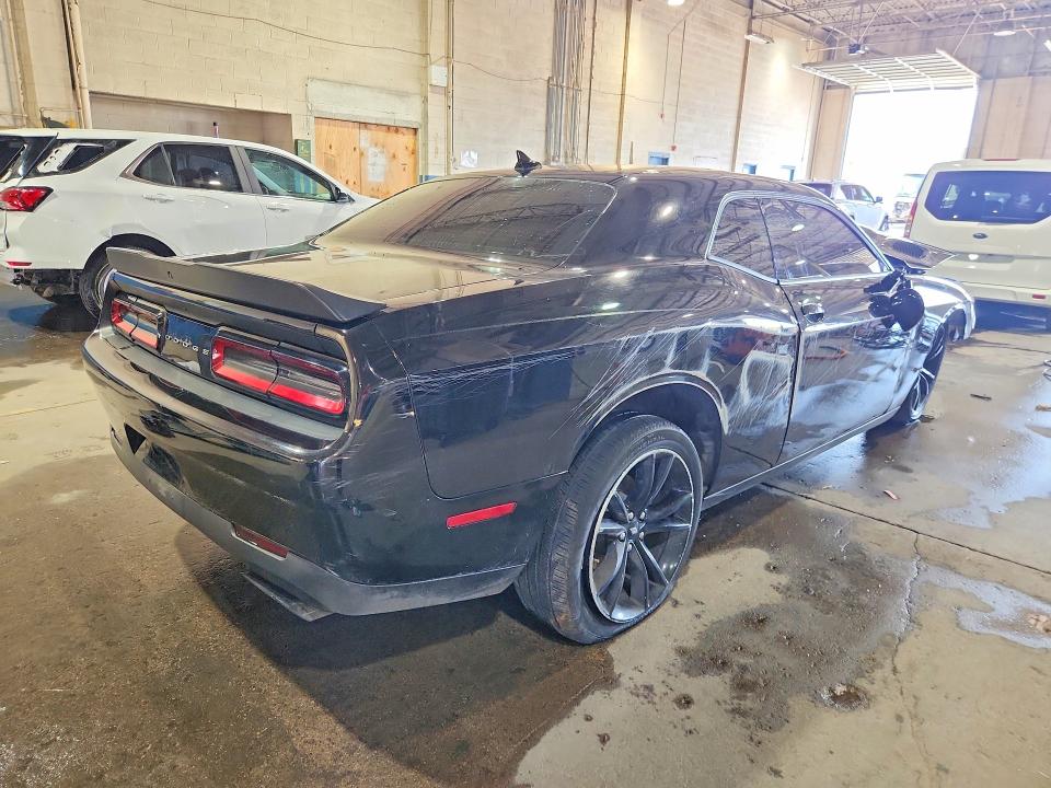 Photo 3 from auction – 2018 DODGE CHALLENGER with VIN 2C3CDZBT1JH171743