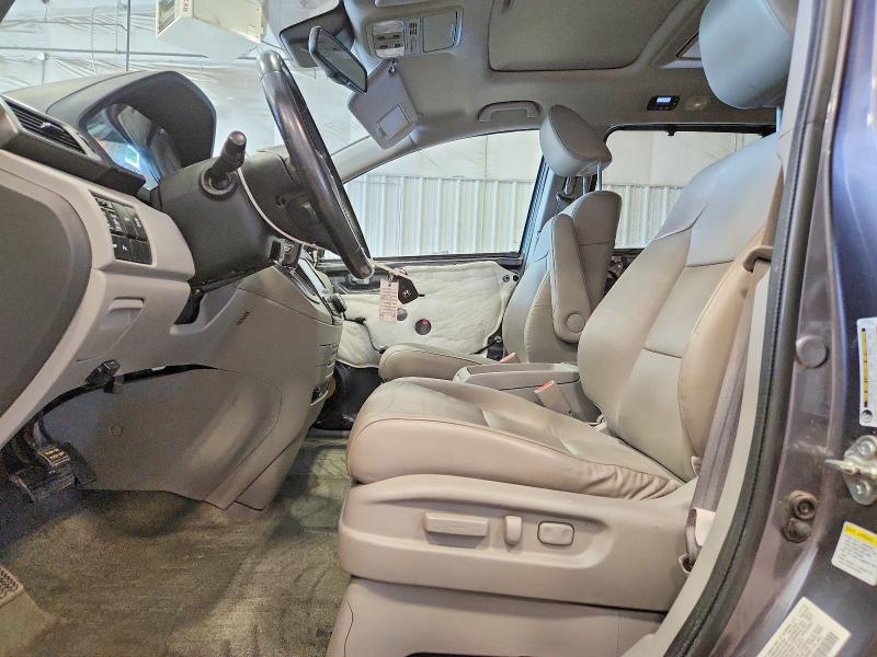 Photo 7 from auction – 2016 HONDA ODYSSEY with VIN 5FNRL5H95GB039340