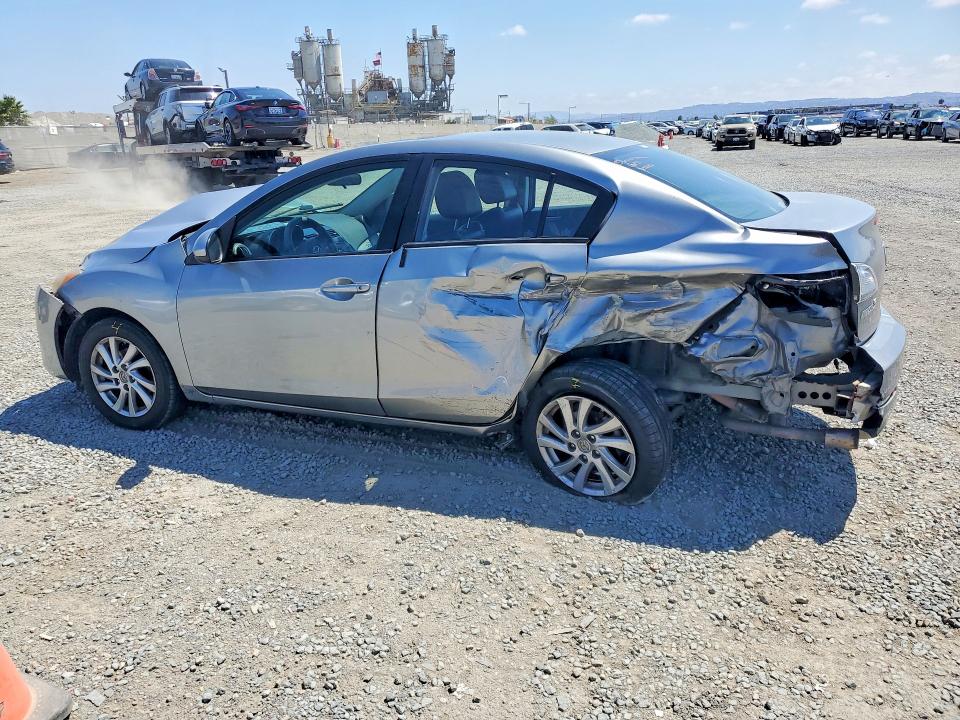Photo 2 from auction – 2012 MAZDA 3 with VIN JM1BL1W8XC1650133