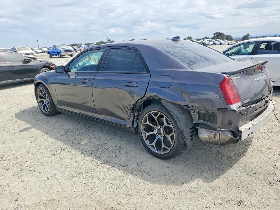 صورة رقم 2 من المزاد - 2018 CHRYSLER 300 مع VIN 2C3CCAAG3JH249495