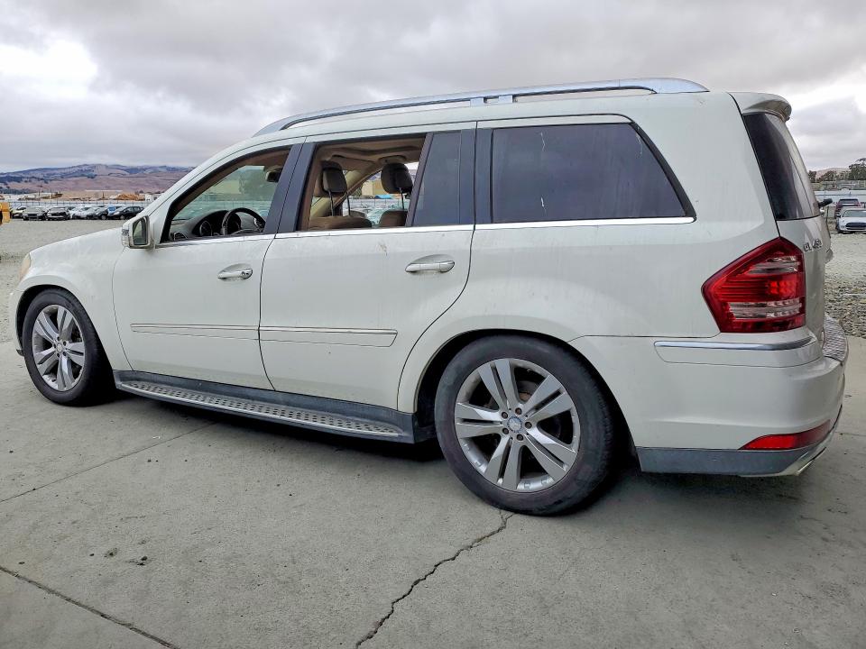 Photo 2 from auction – 2011 MERCEDES-BENZ GL with VIN 4JGBF7BE1BA625637