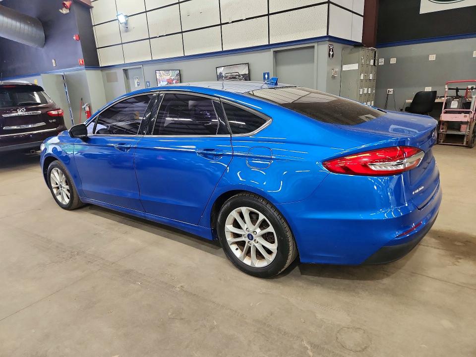 Photo 2 from auction – 2019 FORD FUSION with VIN 3FA6P0HD2KR186274