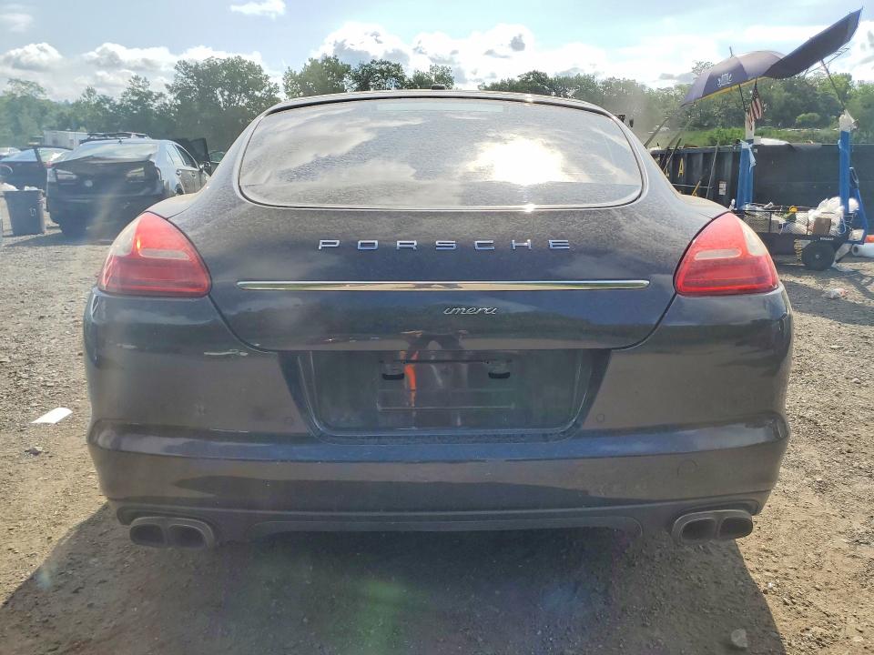 Photo 6 from auction – 2012 PORSCHE PANAMERA with VIN WP0AA2A75CL072582