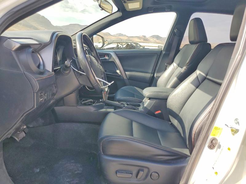 Photo 7 from auction – 2016 TOYOTA RAV4 with VIN JTMNFREV8GJ067740
