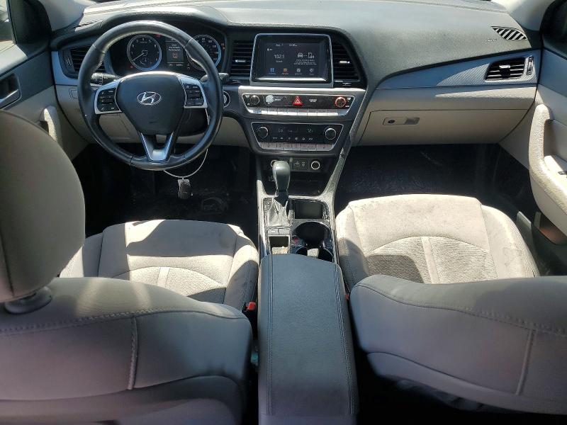 Photo 8 from auction – 2019 HYUNDAI SONATA with VIN 5NPE34AF9KH736769