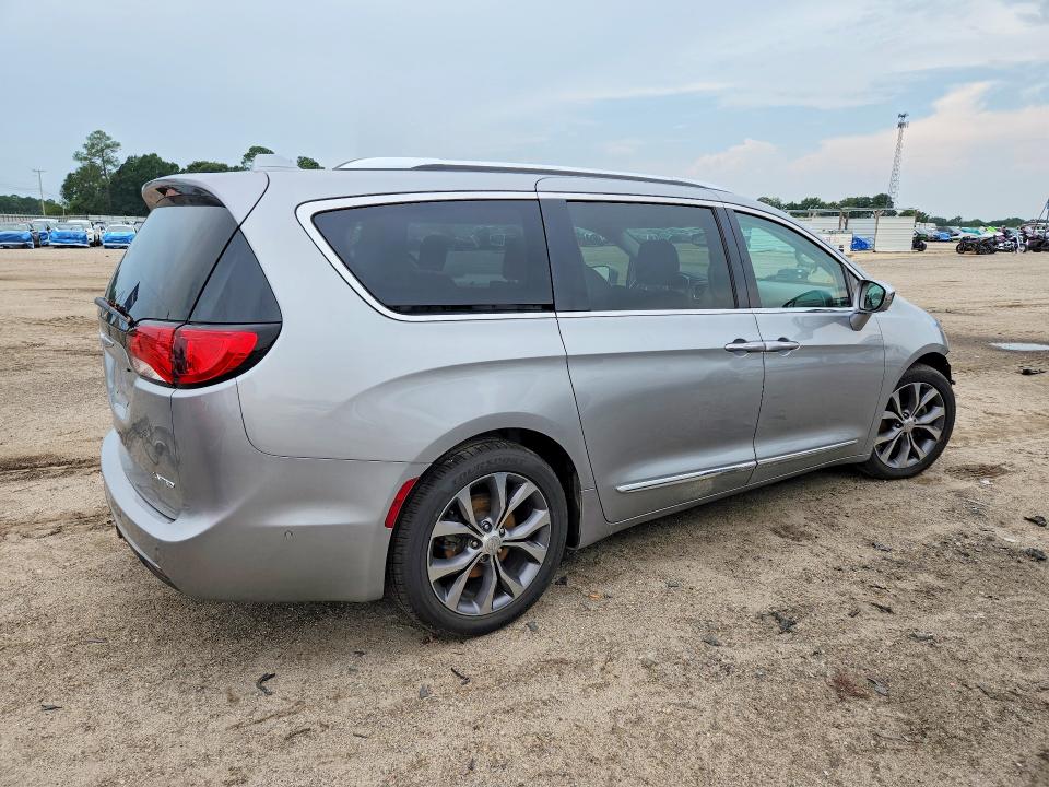 Снимка 3 от търг – 2017 CHRYSLER PACIFICA с VIN 2C4RC1GG9HR744172