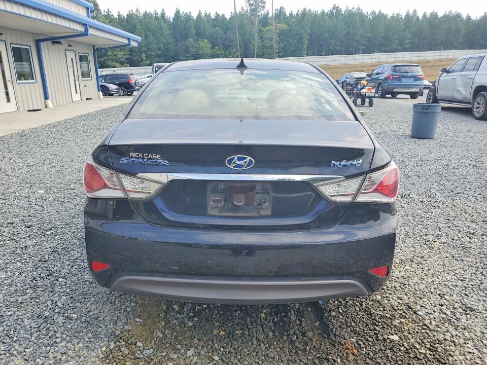 Photo 6 from auction – 2012 HYUNDAI SONATA with VIN KMHEC4A47CA044397