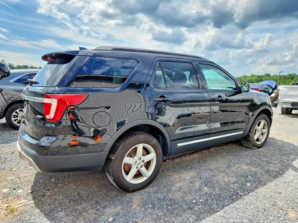 Photo 3 from auction – 2017 FORD EXPLORER with VIN 1FM5K8DH2HGE18279