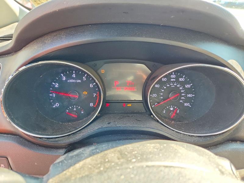 Photo 9 from auction – 2017 KIA SEDONA with VIN KNDMA5C19H6285628