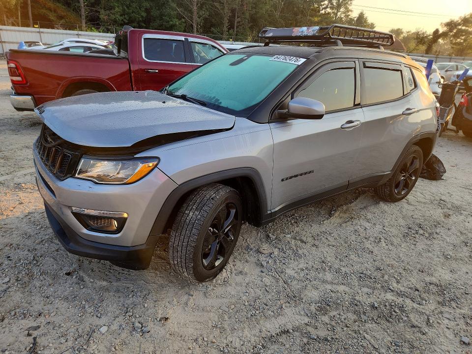 JEEP COMPASS 2018 with VIN 3C4NJDBB3JT479009 - Photo from auction