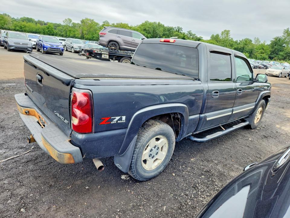 Photo 3 from auction – 2005 CHEVROLET SILVERADO with VIN 2GCEK13T151372289