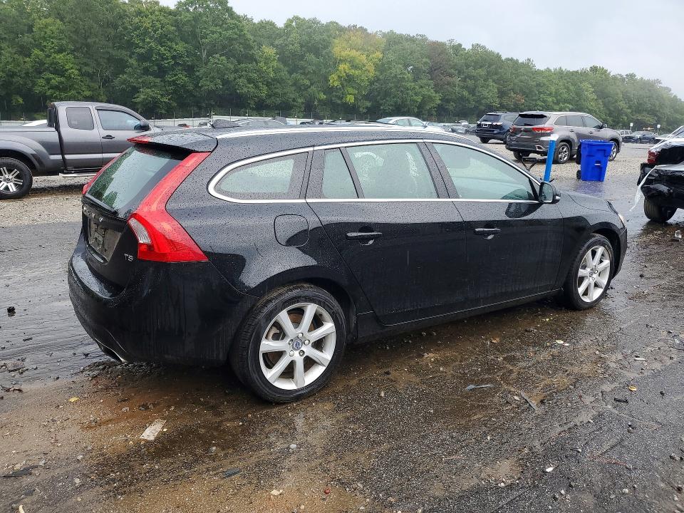 Photo 3 from auction – 2016 VOLVO V60 with VIN YV140MEK5G1289166