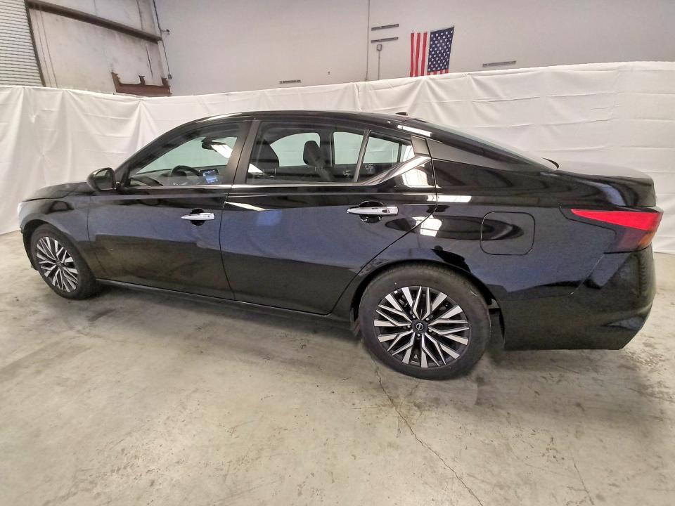 Photo 2 from auction – 2025 NISSAN ALTIMA with VIN 1N4BL4DV5SN381286