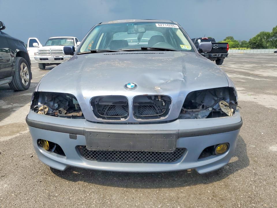 Zdjęcie 5 z aukcji – 2001 BMW 325 z VIN WBAAV33481FU90446