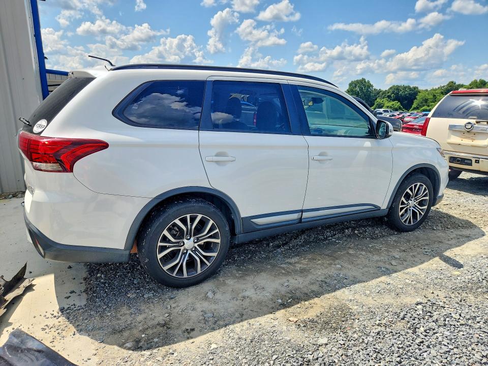 Photo 3 from auction – 2016 MITSUBISHI OUTLANDER with VIN JA4AD3A34GZ010680