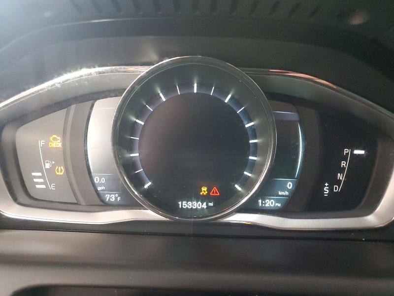 Photo 9 from auction – 2016 VOLVO XC60 with VIN YV4612RK6G2800823