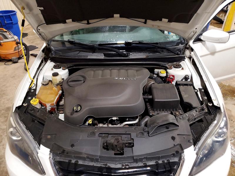 Photo 11 from auction – 2013 CHRYSLER 200 with VIN 1C3CCBCG9DN738031