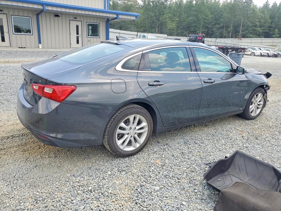 Photo 3 from auction – 2018 CHEVROLET MALIBU with VIN 1G1ZD5ST5JF187940