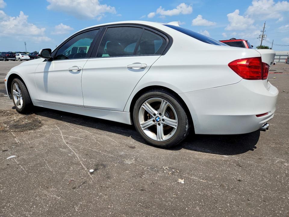 Photo 2 from auction – 2013 BMW 328 with VIN WBA3B5G53DNS01676