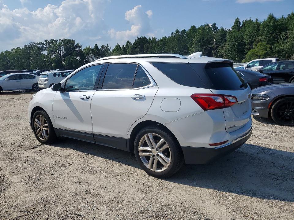 Photo 2 from auction – 2018 CHEVROLET EQUINOX with VIN 2GNAXMEV9J6100559