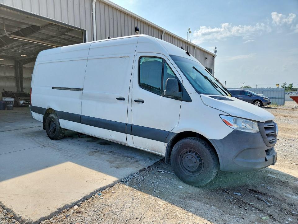 Photo 4 from auction – 2022 MERCEDES-BENZ SPRINTER with VIN W1Y40CHY0NT097196