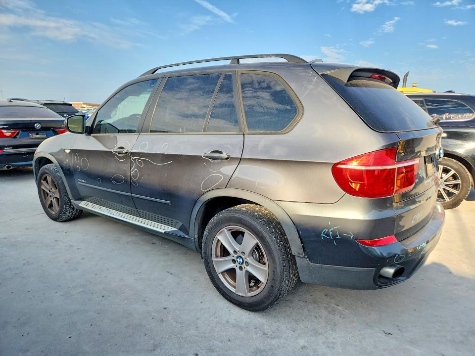 Photo 2 from auction – 2012 BMW X5 with VIN 5UXZW0C5XCL666216