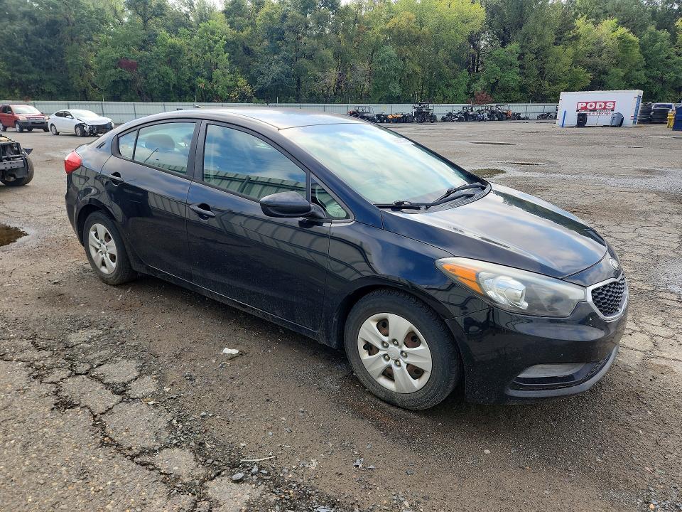 Photo 4 from auction – 2016 KIA FORTE 4D LX with VIN KNAFK4A62G5459037