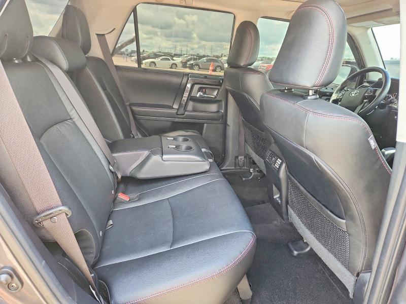 Photo 10 from auction – 2023 TOYOTA 4RUNNER with VIN JTERU5JR5P6197322