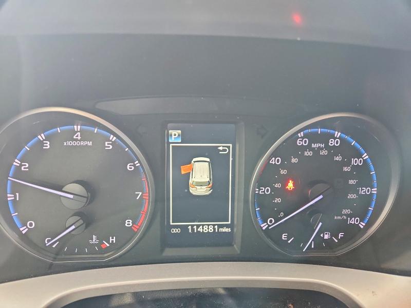 Photo 9 from auction – 2018 TOYOTA RAV4 with VIN JTMBFREV0JJ736027
