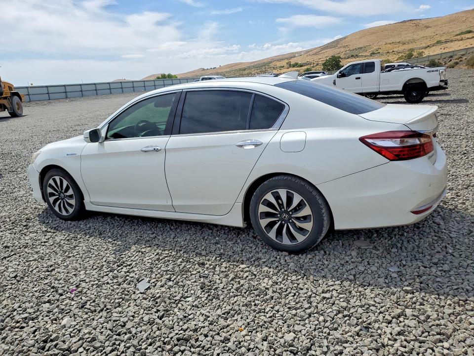 Photo 2 from auction – 2017 HONDA ACCORD with VIN JHMCR6F74HC007892