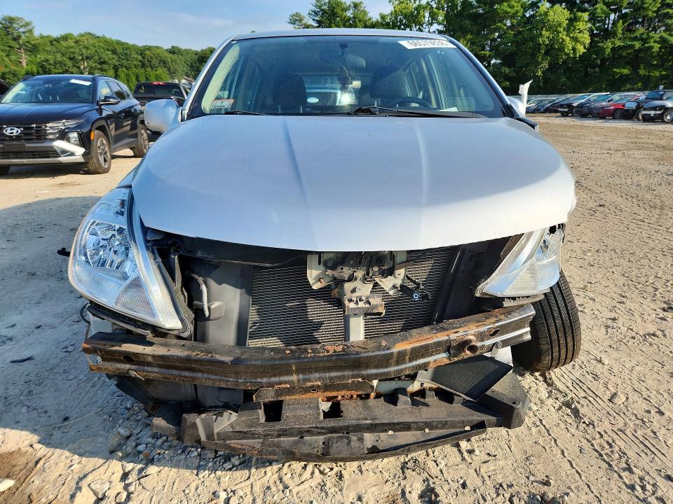 Photo 5 from auction – 2011 NISSAN VERSA with VIN 3N1BC1CP5BL505023