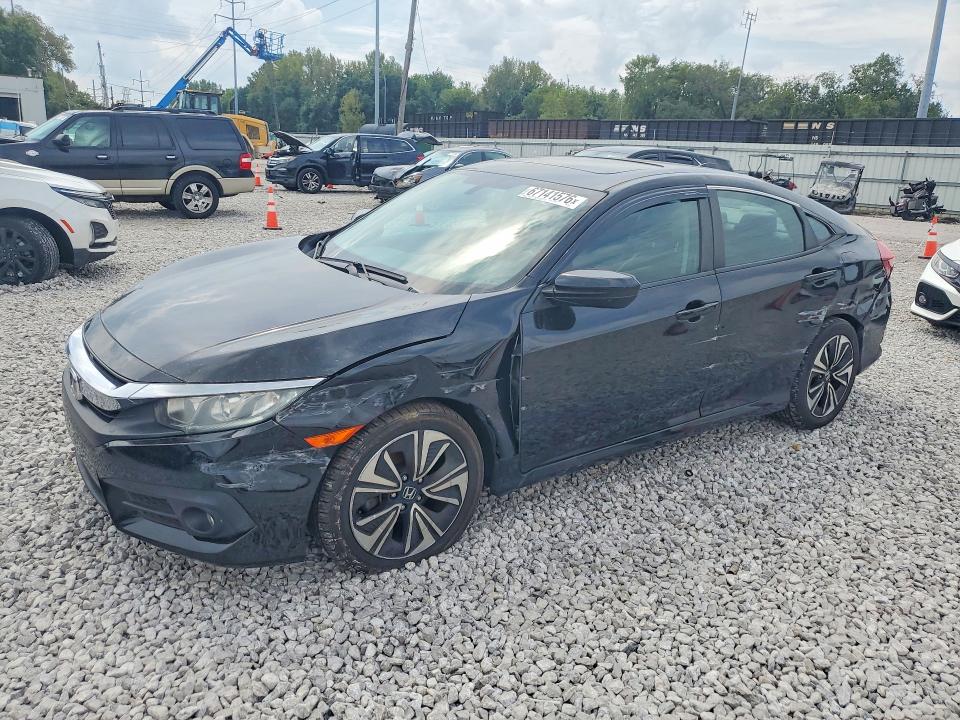 HONDA CIVIC 2016 z numerem VIN 19XFC1F74GE026646 - Zdjęcie z aukcji