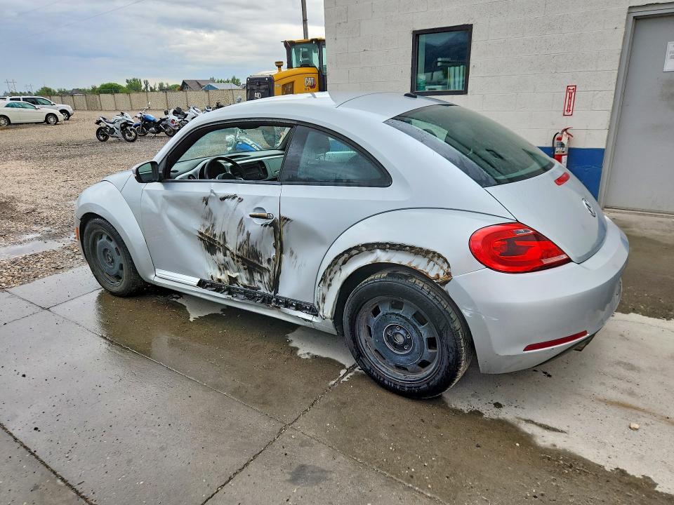 Zdjęcie 2 z aukcji – 2012 VOLKSWAGEN BEETLE z VIN 3VWJP7AT3CM618607