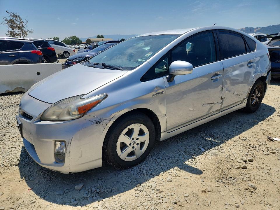 TOYOTA PRIUS 2011 مع رقم تعريف المركبة JTDKN3DU8B0266619 - صورة من المزاد