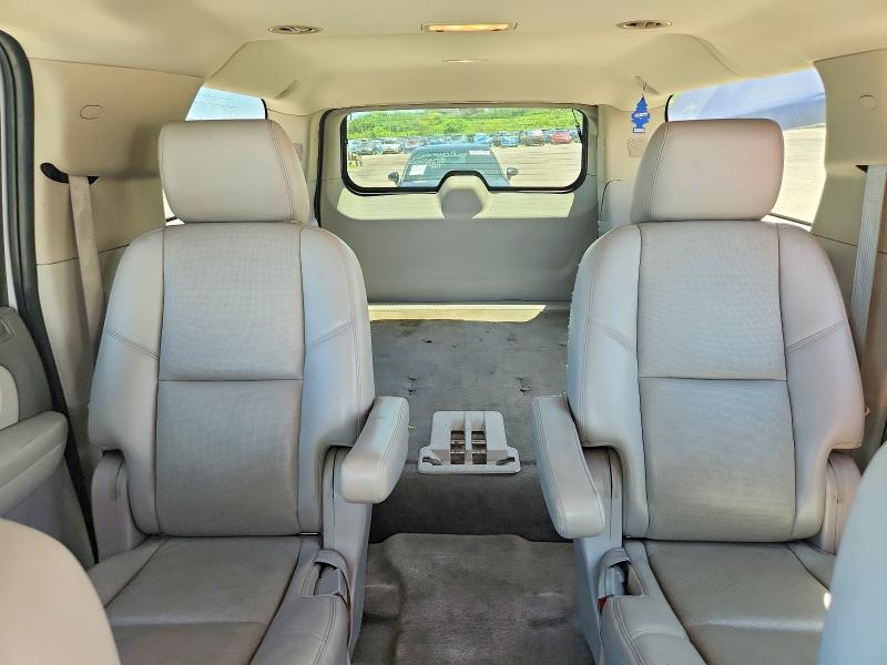 Photo 10 from auction – 2013 CHEVROLET SUBURBAN with VIN 1GNSKKE78DR233654