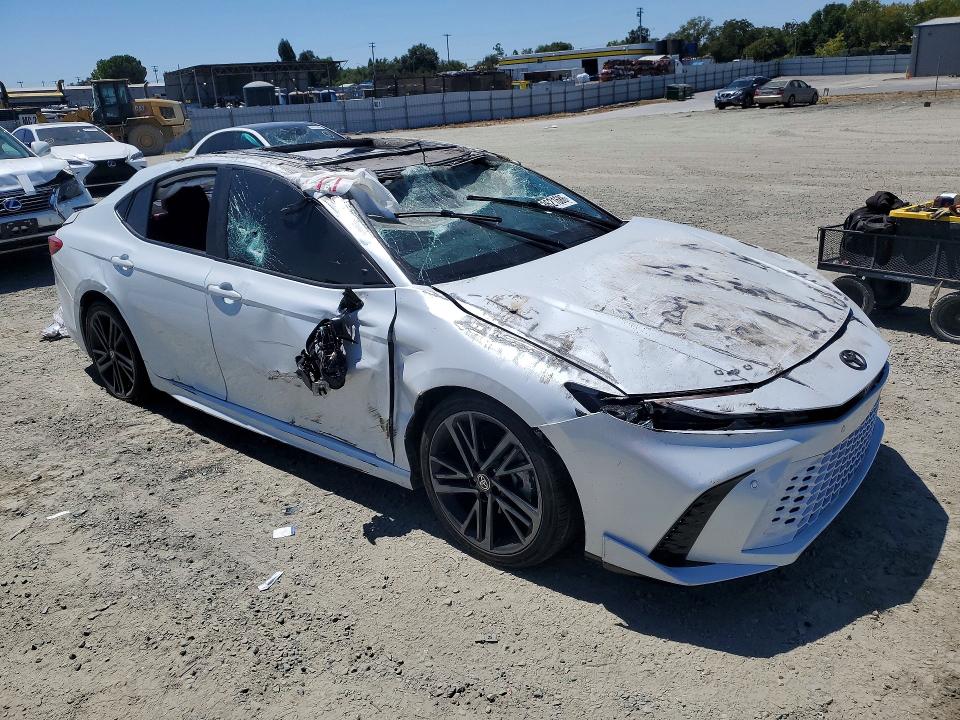 Photo 4 from auction – 2025 TOYOTA CAMRY with VIN 4T1DAACK1SU608814