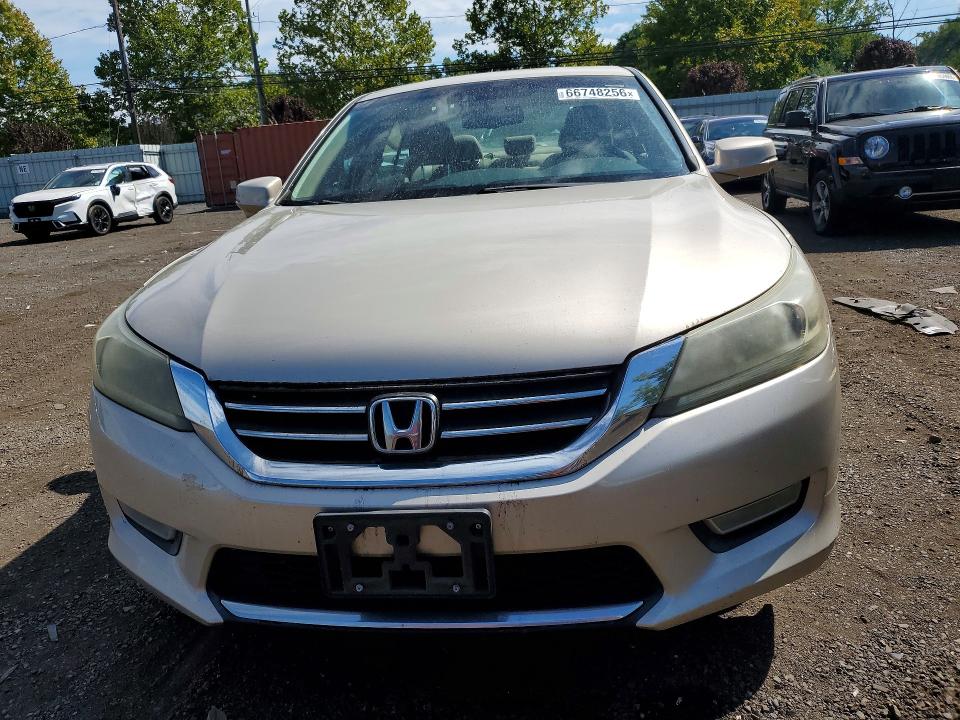 Photo 5 from auction – 2013 HONDA ACCORD with VIN 1HGCR2F80DA077920