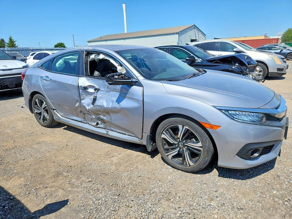 Photo 4 from auction – 2018 HONDA CIVIC with VIN 2HGFC1F90JH102751