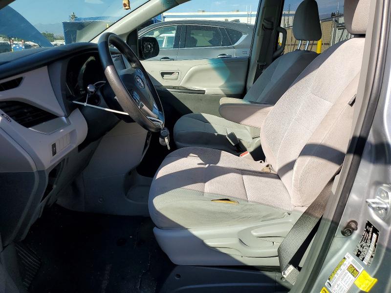 Photo 7 from auction – 2017 TOYOTA SIENNA with VIN 5TDZZ3DC9HS770225